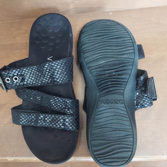 Vionic Skylar - Women's Adjustable Slide Orthotic Sandal - Picture 6 of 6